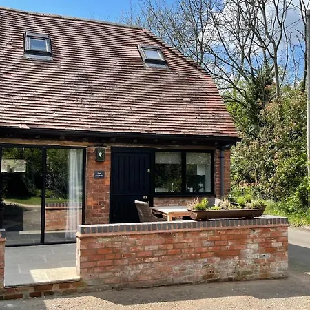 Elegant Peaceful Barn In Rural Village Setting Close To Stratford Upon Avon Exterior photo