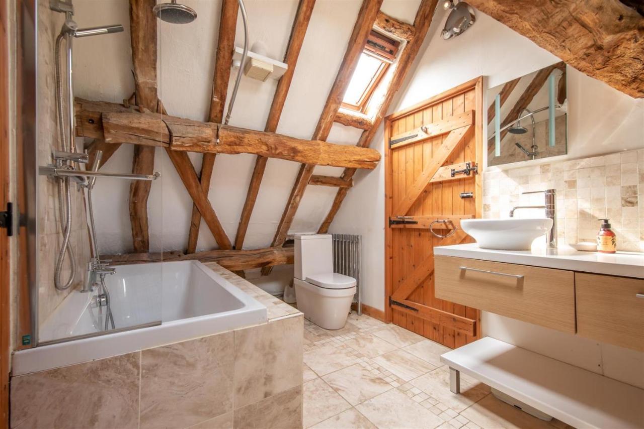 Hébergement de vacances Elegant Peaceful Barn In Rural Village Setting Close To Upon Avon