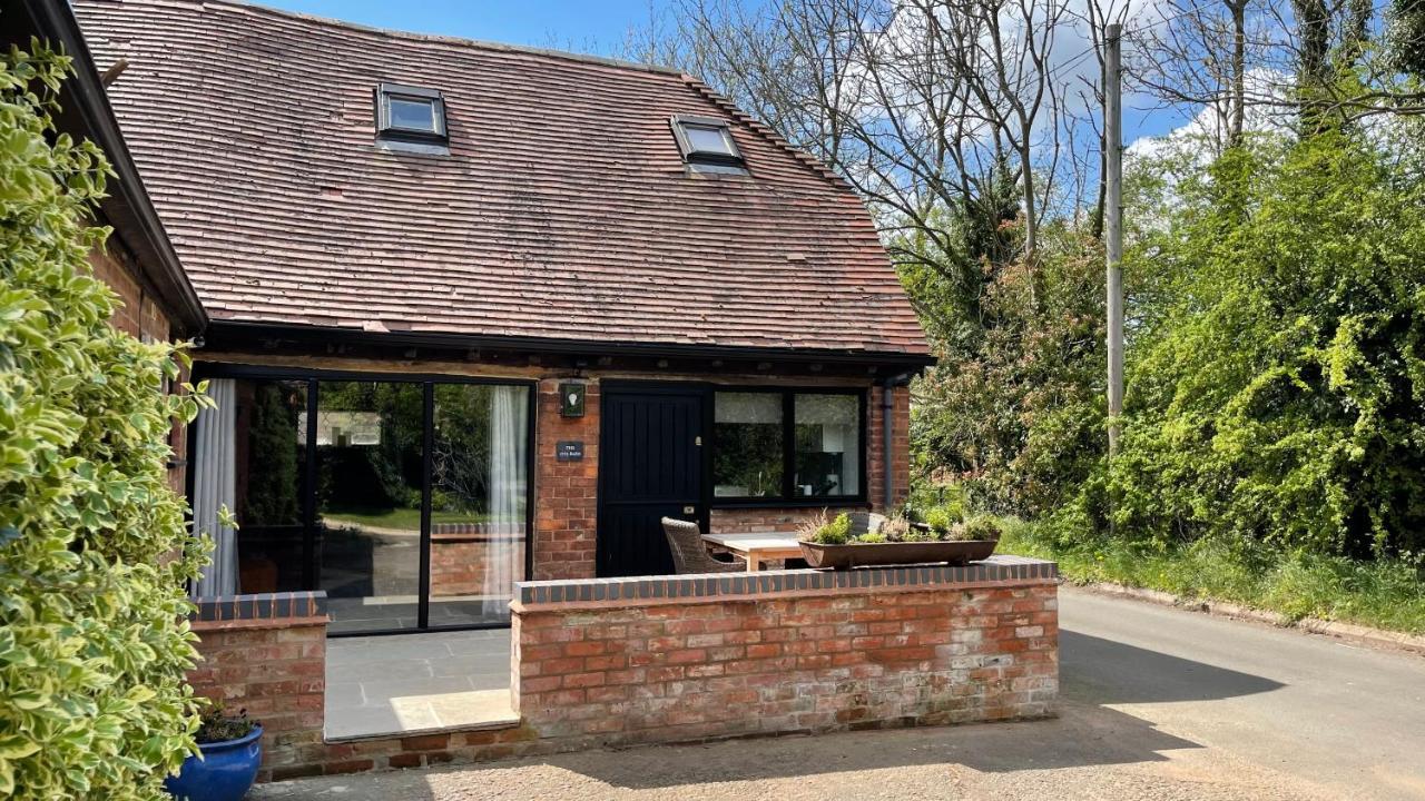 Elegant Peaceful Barn In Rural Village Setting Close To Upon Avon Hébergement de vacances *